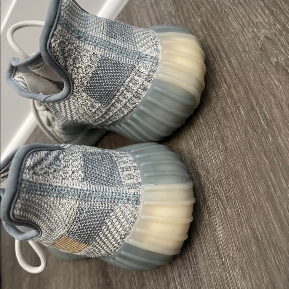 Yeezy Boost Israfil size 6.5 mens - Picture 4 of 8